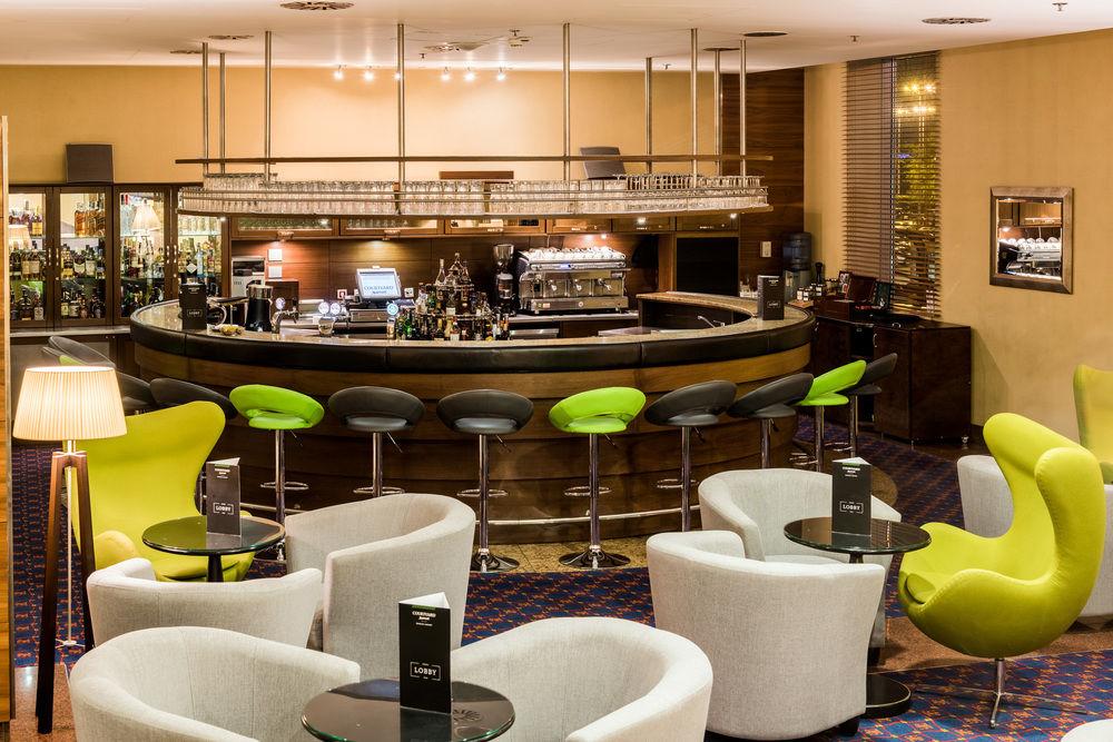 Courtyard - Lotnisko Chopin Hotel 4*
